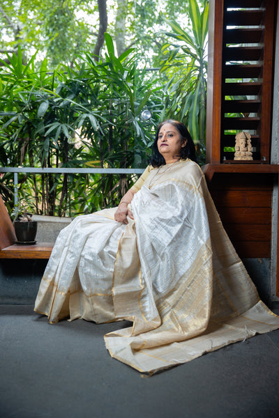 Saree suited for weddings, receptions, muhurtham, sangeet, mehendi, party, music concerts, dance performances, working women, home maker.