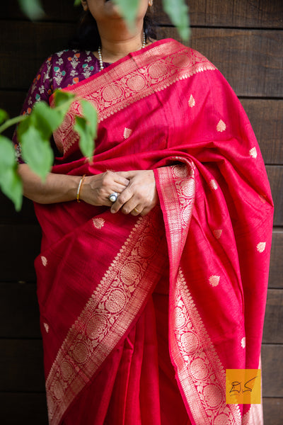 Best for weddings, muhurtams, receptions, parties, formal and informal gatherings, cocktails, music, concerts, dance performances, best for home makerss, corporate professionals, architects, musicians, dancers, performers, theatre artists, art lovers.