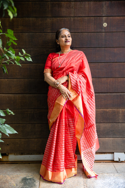 Best for both formal and informal occasions, sangeet, mehendi, cocktails, parties, music concerts, dance concerts, dramas and many more