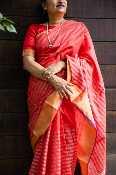 Best for both formal and informal occasions, sangeet, mehendi, cocktails, parties, music concerts, dance concerts, dramas and many more
