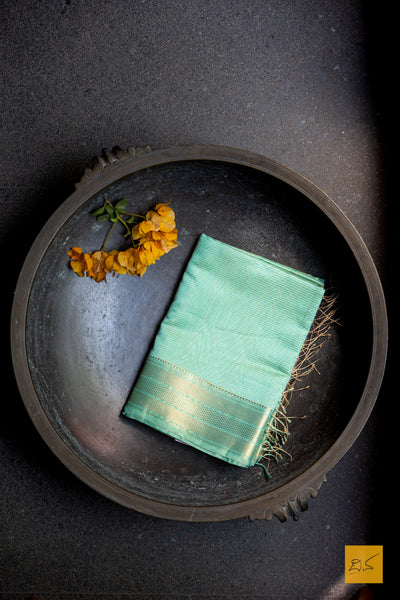 Kumuda- Light Sea Green Maheshwari Silk Cotton Handwoven Saree