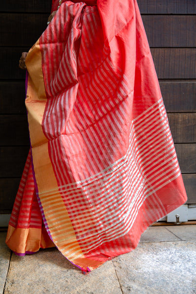 Best for both formal and informal occasions, sangeet, mehendi, cocktails, parties, music concerts, dance concerts, dramas and many more
