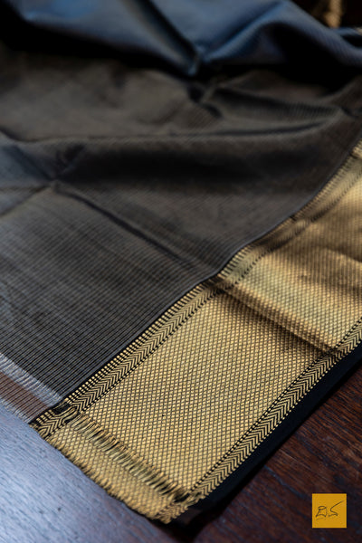 Brunda- Navy Blue Tissue Maheshwari Silk Cotton Handwoven Saree