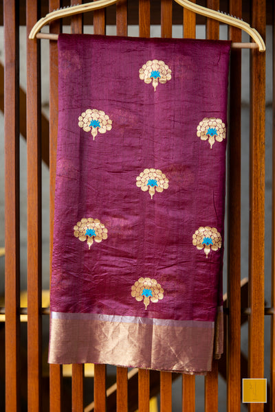 This is a gorgeous Handwoven Chanderi Silk Saree With Meenakari Buttas. New trend of Silk Saree designs, Silk Saree for artists, art lovers, architects, saree lovers, Saree connoisseurs, musicians, dancers, doctors, Silk Saree, indian saree images, latest sarees with price, only saree images, new Silk saree design.