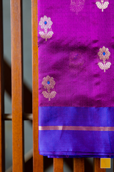 This is a gorgeous Magenta - lavender chanderi pure silk handwoven saree. New trend of Silk Dupatta designs, Silk Dupatta for artists, art lovers, architects, dupatta lovers, Dupatta connoisseurs, musicians, dancers, doctors, Silk dupatta, indian dupatta images, latest dupattas with price, only dupatta images, new Silk dupatta design.