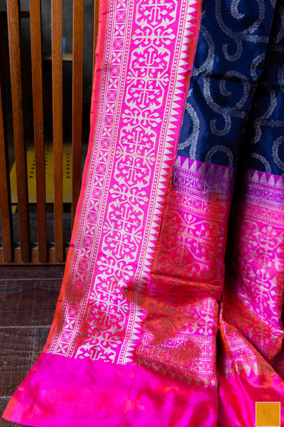 This is a beautiful Banarasi katan silk handwoven saree with ektara weave. Traditional yet contemporary in it's look. Indian wedding, festivals, handwoven saree for classical music singers, dancers, architects, saree connoisseurs, saree collectors, brides, bridesmaids.
