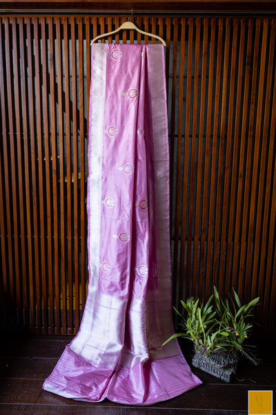 This is a beautiful Banarasi katan silk handwoven saree with intricate meenakari kadhwa buttas. Soft and easy to drape. New trend of Silk Saree designs, Silk Saree for artists, art lovers, architects, saree lovers, Saree connoisseurs, musicians, dancers, doctors, Silk Saree, indian saree images, latest sarees with price, only saree images, new Silk saree design.