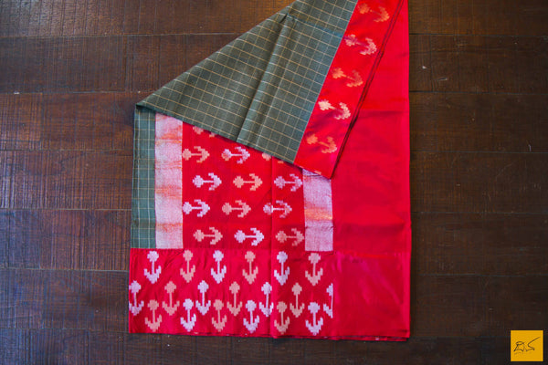 This is a gorgeous Banarasi Linen Silk handwoven Saree with zari checks woven on the body. The body is woven in linen and the border, pallu and blouse are woven in silk. The blouse is in red colour with woven border. New trend of Banarasi Saree designs, Banarasi Saree for artists, art lovers, architects, saree lovers, Saree connoisseurs, musicians, dancers, doctors, Banarasi silk saree, indian saree images, latest sarees with price, only saree images, new Banarasi saree design.