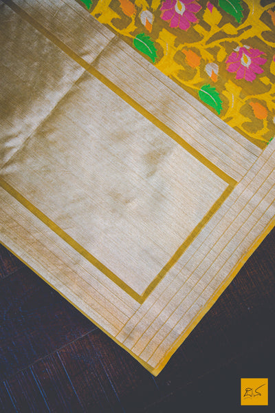 This wonderful Banarasi Kora Silk Organza Handwoven Saree  with chaurera jaal. New trend of Banarasi Saree designs, Banarasi Saree for artists, art lovers, architects, saree lovers, Saree connoisseurs, musicians, dancers, doctors, Banarasi silk saree, indian saree images, latest sarees with price, only saree images, new Banarasi saree design.