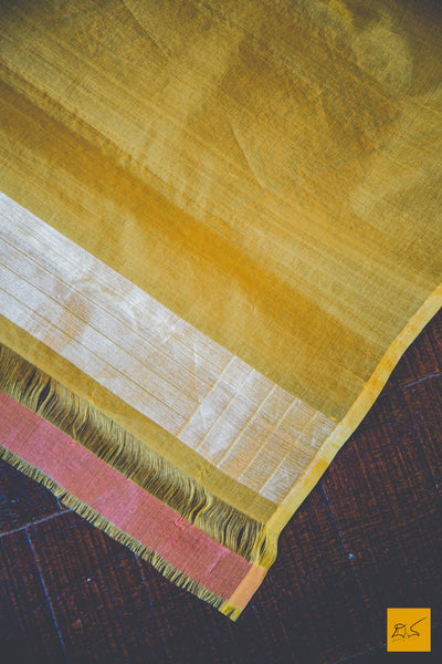 This wonderful Banarasi Kora Silk Organza Handwoven Saree  with chaurera jaal. New trend of Banarasi Saree designs, Banarasi Saree for artists, art lovers, architects, saree lovers, Saree connoisseurs, musicians, dancers, doctors, Banarasi silk saree, indian saree images, latest sarees with price, only saree images, new Banarasi saree design.