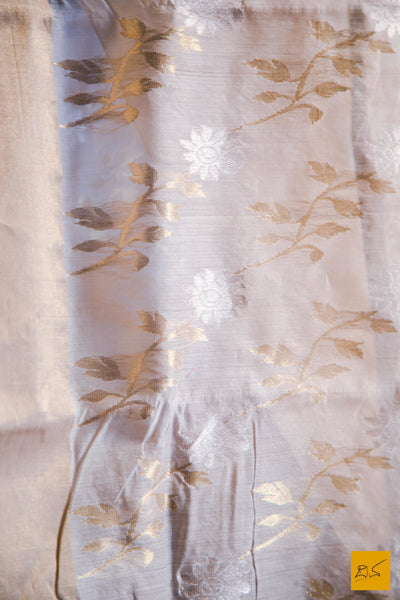 This is a gorgeous chanderi silk cotton handwoven saree with sona rupa jaal. New trend of chanderi pure silk saree designs, chanderi pure Silk saree for artists, art lovers, architects, saree lovers, saree connoisseurs, musicians, dancers, doctors, chanderi pure Silk saree, indian saree images, latest sarees with price, only saree images, new chanderi pure silk saree design.