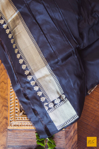 A beautiful banarasi katan silk handwoven sari with paithani border and pallu. New trend of Banarasi Saree designs, Banarasi Saree for artists, art lovers, architects, saree lovers, Saree connoisseurs, musicians, dancers, doctors, Banarasi katan silk saree, indian saree images, latest sarees with price, only saree images, new Banarasi saree design.