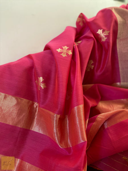 A lovely pink banarasi silk cotton handwoven saree with Khadwa Buttas. New trend of Saree designs, Saree for artists, art lovers, architects, saree lovers, Saree connoisseurs, musicians, dancers, doctors, silk saree, indian saree images, latest sarees with price, only saree images, new saree design.