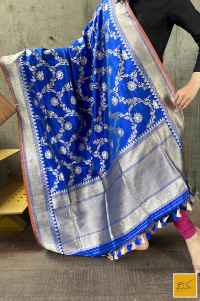 This is a gorgeous a blue banarasi katan silk handwoven dupatta with kadhwa meenakari buttas. New trend of Silk Dupatta designs, Silk Dupatta for artists, art lovers, architects, dupatta lovers, Dupatta connoisseurs, musicians, dancers, doctors, Silk dupatta, indian dupatta images, latest dupattas with price, only dupatta images, new Silk dupatta design.