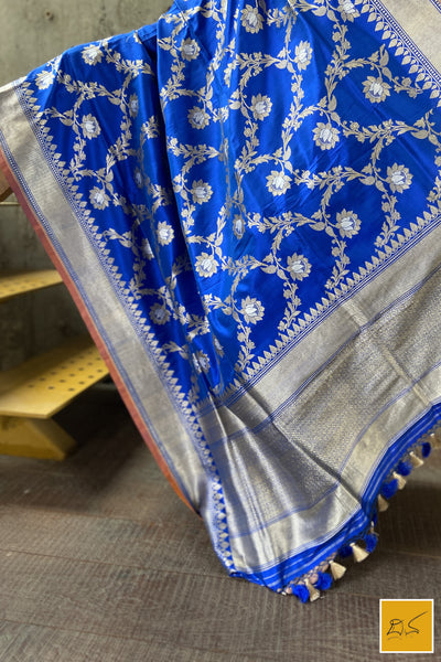 This is a gorgeous a blue banarasi katan silk handwoven dupatta with kadhwa meenakari buttas. New trend of Silk Dupatta designs, Silk Dupatta for artists, art lovers, architects, dupatta lovers, Dupatta connoisseurs, musicians, dancers, doctors, Silk dupatta, indian dupatta images, latest dupattas with price, only dupatta images, new Silk dupatta design.