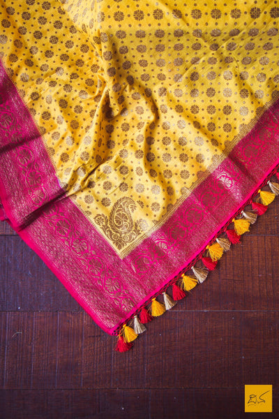 This is a gorgeous banarasi munga dupatta with mustard yellow and red body. New trend of munga Silk dupatta designs, munga Silk dupatta for artists, art lovers, architects, dupatta lovers, dupatta connoisseurs, musicians, dancers, doctors, munga Silk dupatta, indian dupatta images, latest dupattas with price, only dupatta images, new munga silk dupatta design.
