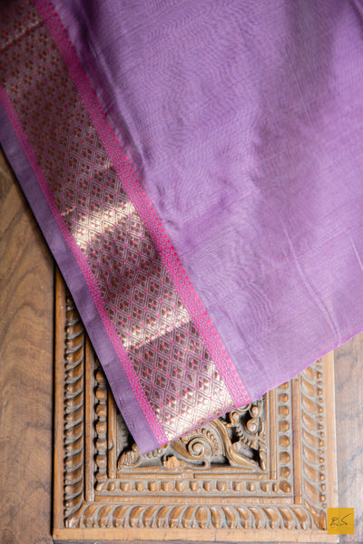  Perfect for informal gatherings, parties, music concerts, drama, dance concerts. This saree can be perfect for formal gatherings too when paired with brocade blouses.Soft and easy to drape. Comfortable to drape the whole day. Liked by architects, doctors, corporate professionals, artists, home makers, professionals. Suits parties, small events, music and dance concerts, drama and so on