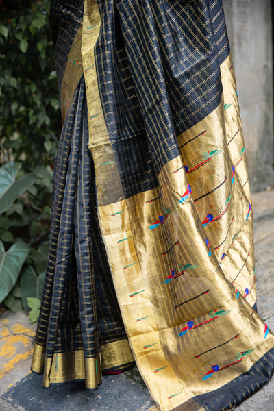 Saree suited for weddings, receptions, muhurtham, sangeet, mehendi, party, music concerts, dance performances, working women, home maker.