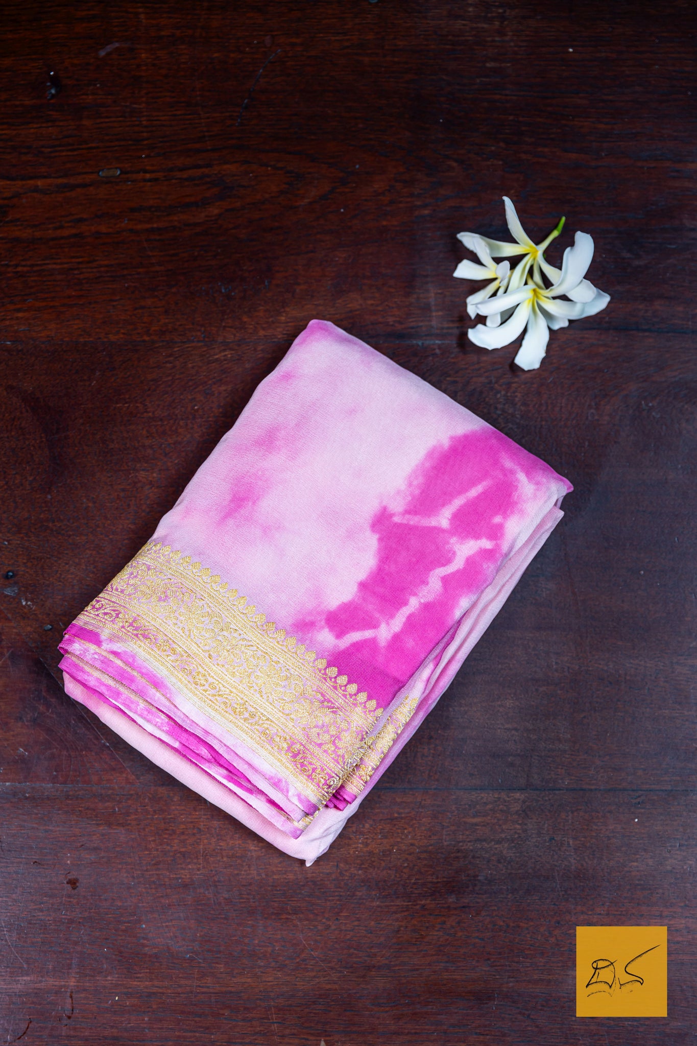Saveri- Pink-Off white Banarasi Georgette Handwoven Saree