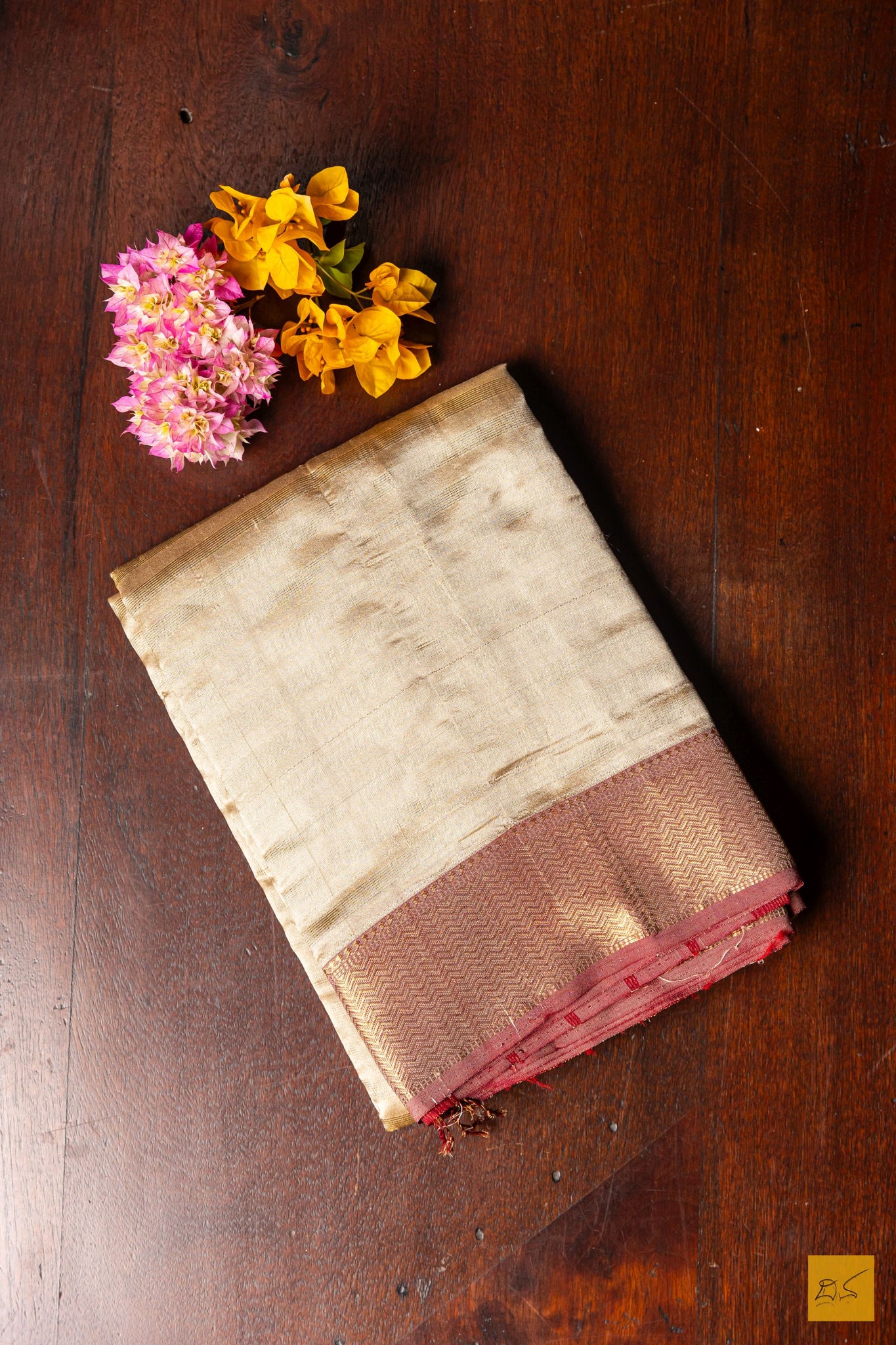 Chandrika-  Off White Maheshwari Pure Silk Handwoven Saree
