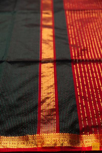 Kaali- Green-Red Maheshwari Garbh Reshmi Handwoven Saree