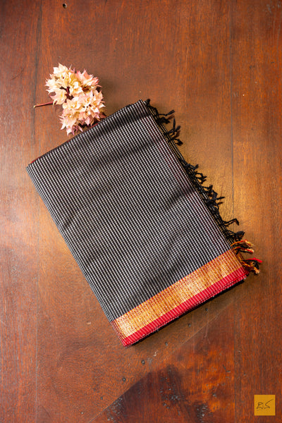 Kumuda- Grey-Black Maheshwari Garbh Reshmi Handwoven Saree