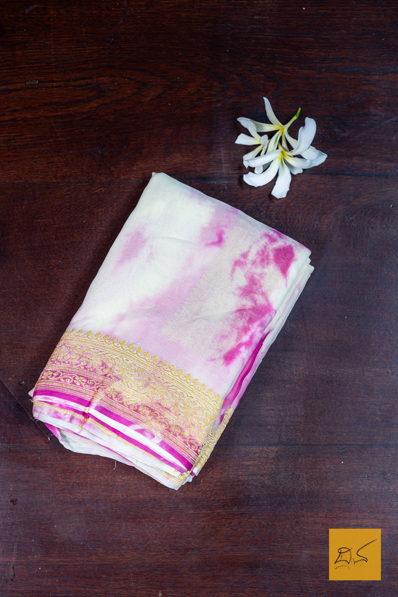 Shivanjali- Pink-Off white Banarasi Georgette Handwoven Saree
