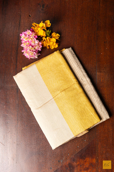 Uma- Golden Maheshwari Silk Cotton Handwoven Saree
