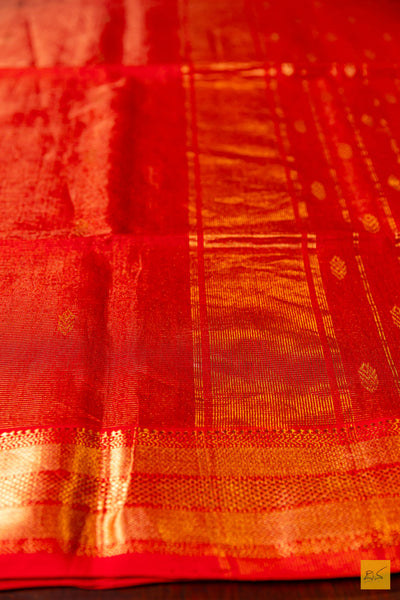 Deepthi- Red Tissue Maheshwari Silk Cotton Handwoven Saree