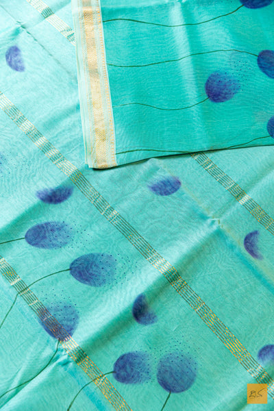 Jivika- Green Maheshwari Hand Painted Silk Cotton Handwoven Saree