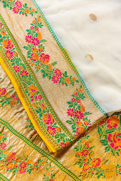 Thripureshwari- Off White Banarasi Georgette Handwoven Saree