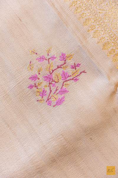 Nisha- Off White Banarasi Tusser Silk Handwoven Saree