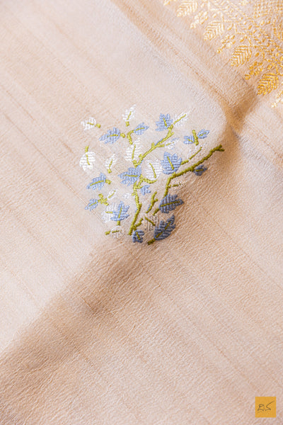Nisha- Off White Banarasi Tusser Silk Handwoven Saree