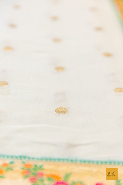Thripureshwari- Off White Banarasi Georgette Handwoven Saree