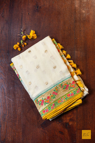 Thripureshwari- Off White Banarasi Georgette Handwoven Saree