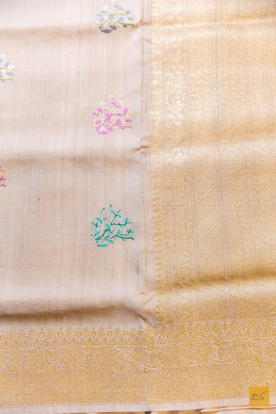 Nisha- Off White Banarasi Tusser Silk Handwoven Saree