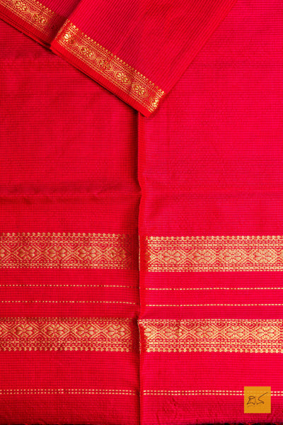 Srinidhi- Red-Pink Maheshwari Garbh Reshmi Handwoven Saree