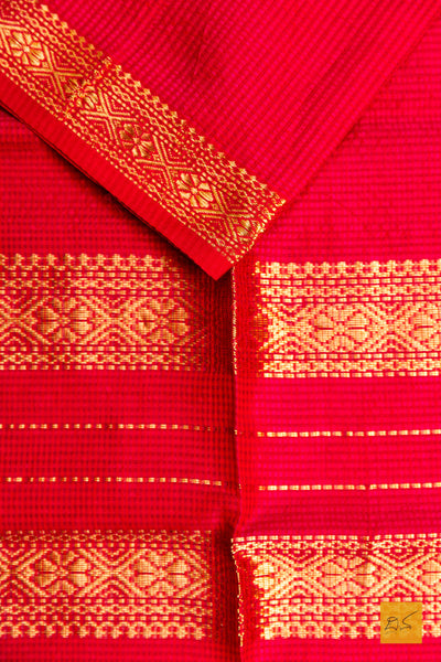 Srinidhi- Red-Pink Maheshwari Garbh Reshmi Handwoven Saree