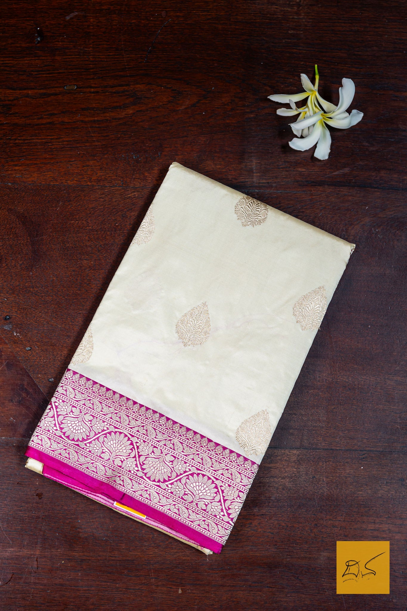 Adithi- White-Pink Banarasi Katan Silk Handwoven Saree