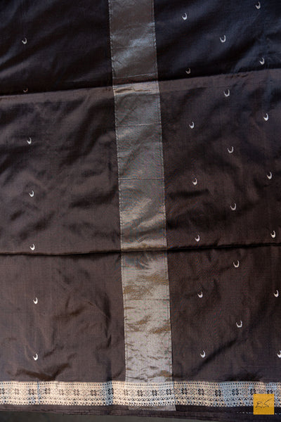 Chandrakala- Black Maheshwari Mulberry Silk Handwoven Saree