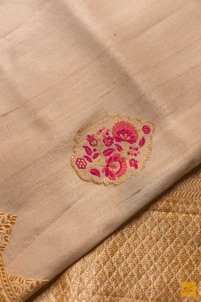 Vasudha- Off White Banarasi Tusser Silk Handwoven Saree