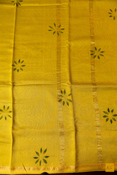 Alaka- Yellow Maheshwari Hand Painted Silk Cotton Handwoven Saree