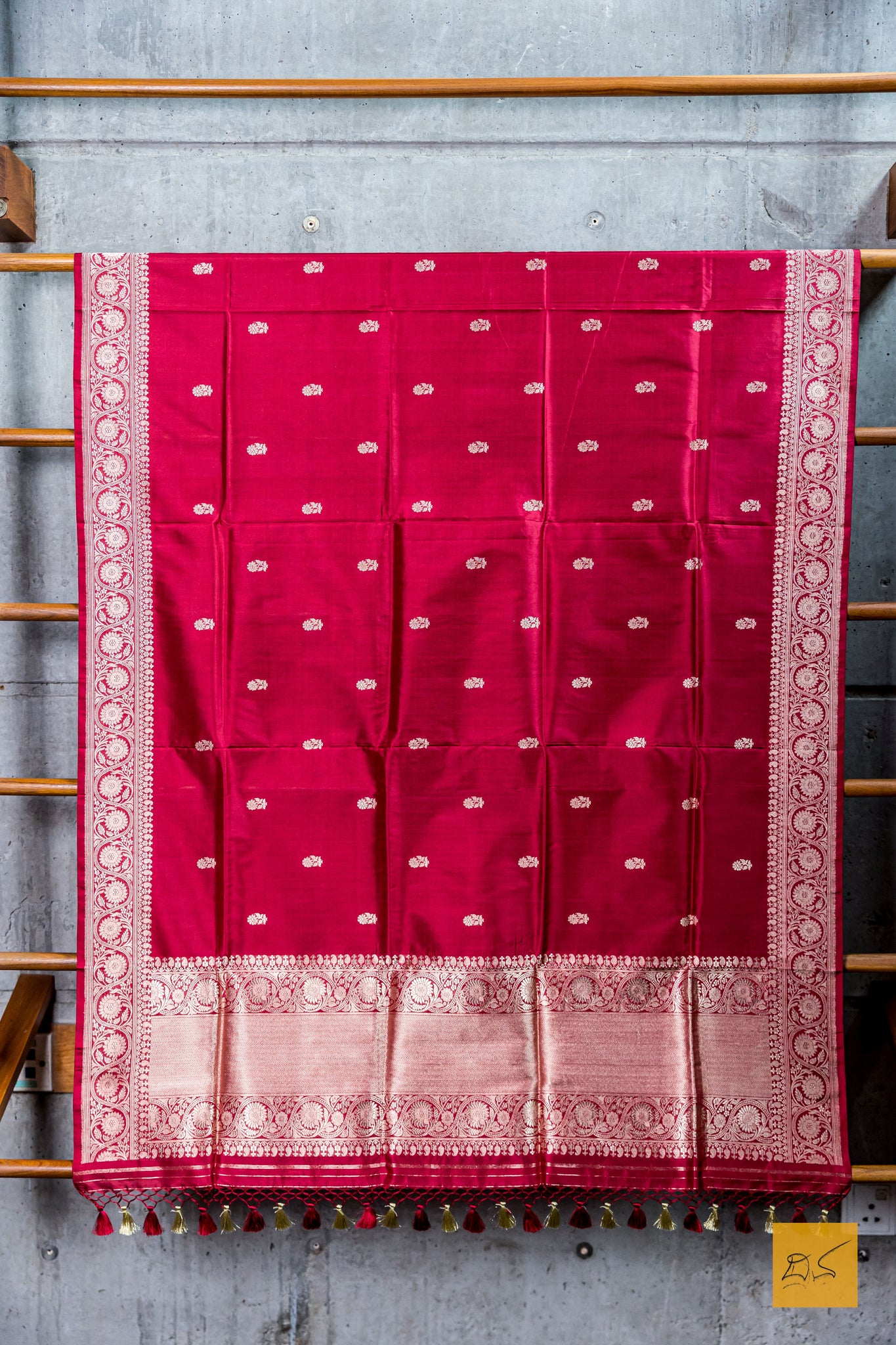 Siya- Maroon Banarasi Katan Silk Handwoven Dupatta
