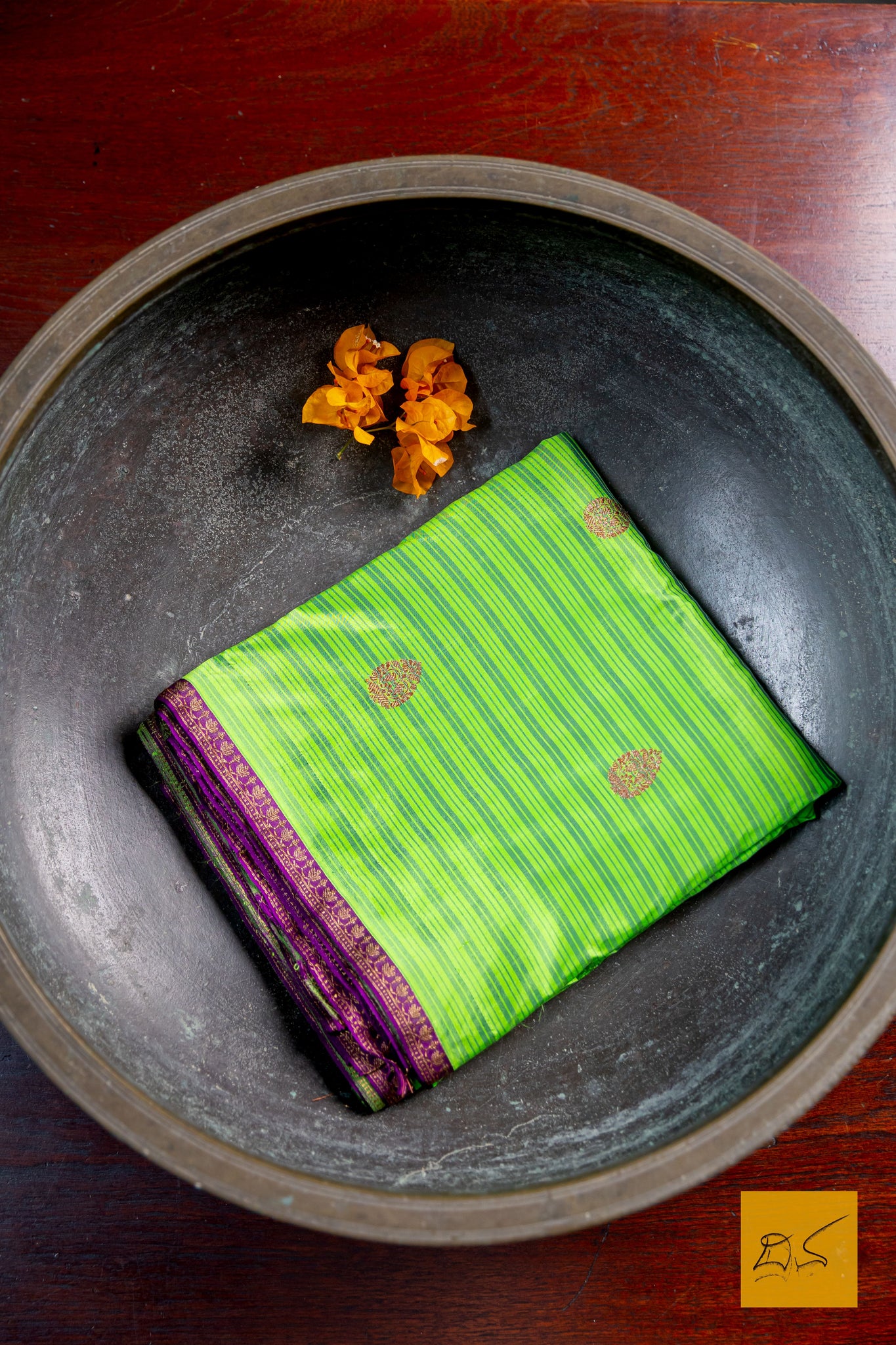 Sureshwathi- Green Banarasi Katan Silk Handwoven Saree