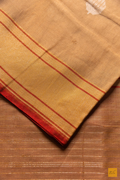 Trisha- Offwhite Banarasi Pure Cotton Handwoven Saree