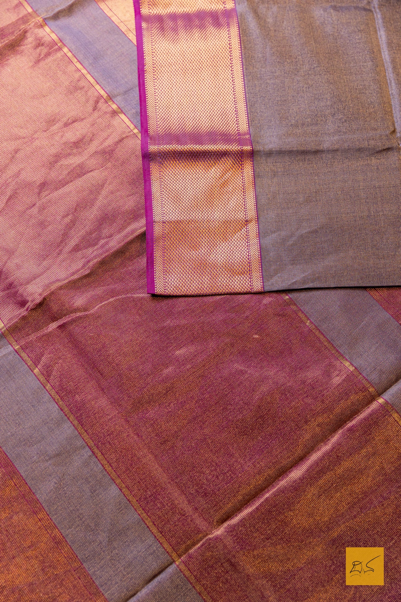 Nirlepa- Purple-Pink Tissue Maheshwari Silk Cotton Handwoven Saree