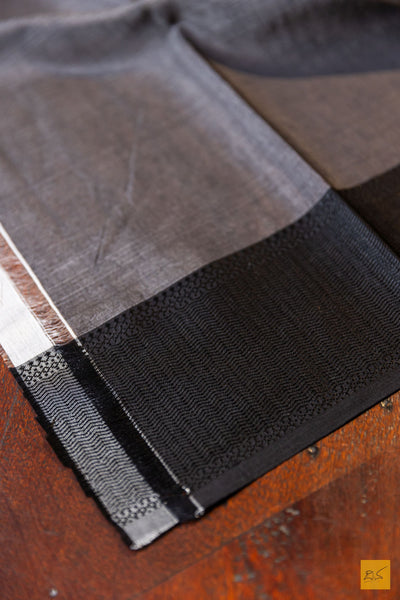 Padmamala- Off White Maheshwari Silk Cotton Handwoven Saree