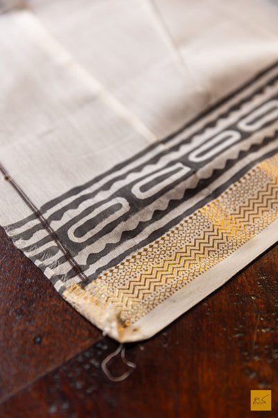 Gauthami- Off White Printed Maheshwari Silk Cotton Handwoven Saree