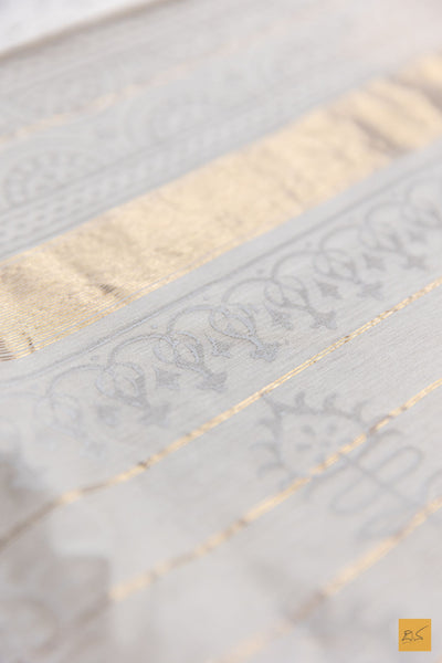 Jahnavi- Off White Printed Maheshwari Silk Cotton Handwoven Saree