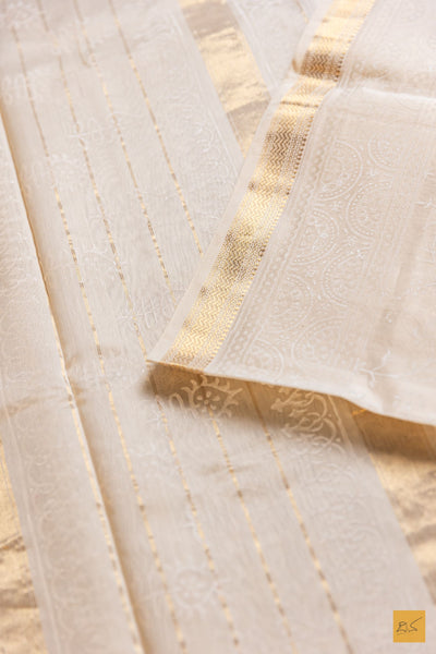 Jahnavi- Off White Printed Maheshwari Silk Cotton Handwoven Saree